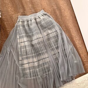 Elegant Gray Plaid Women's Skirt